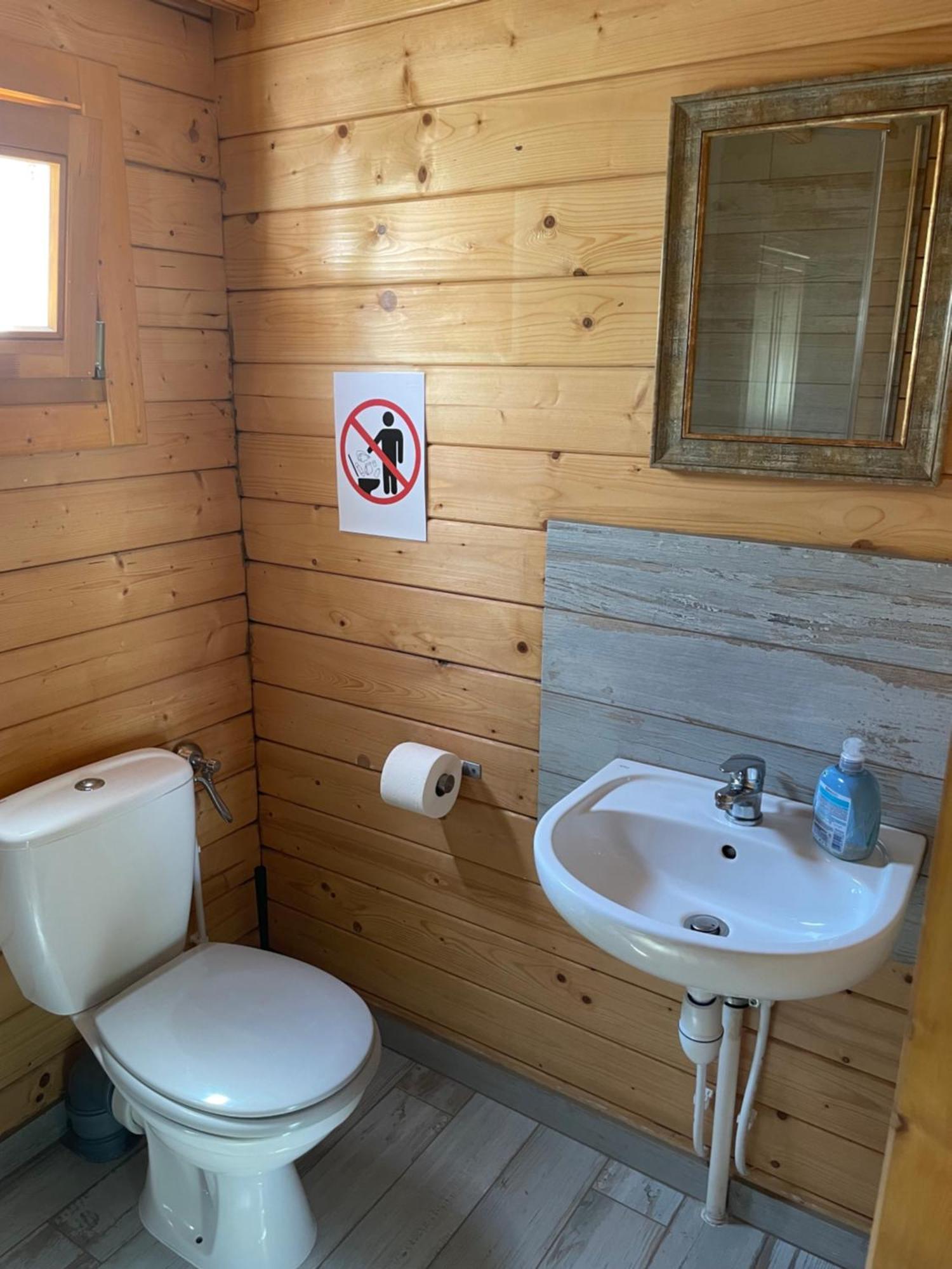 Pokoje I Domki Letniskowe Bros Dziwnów Exterior foto